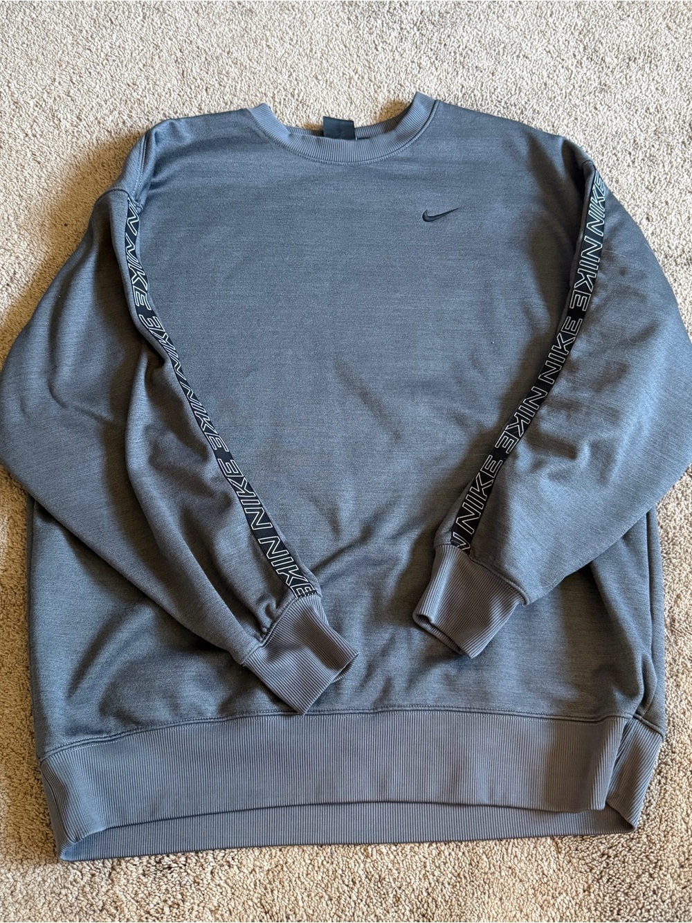 Nike Therma Training Crew Sweatshirt Men’s Medium Gray Dri-FIT Swoosh